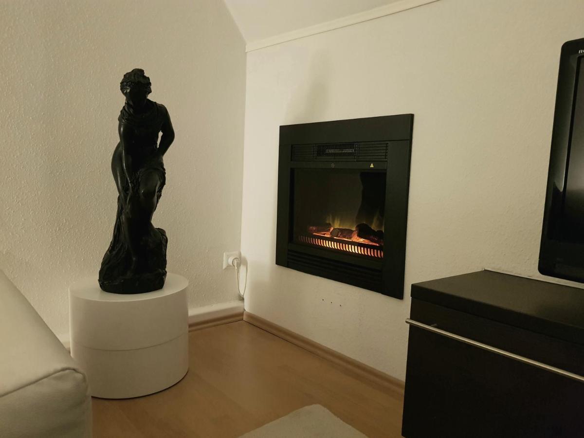 Apartment Am Suedpark Erfurt - Inkl Garten Mit Sitzlounge - Zentrumsnah Exterior photo